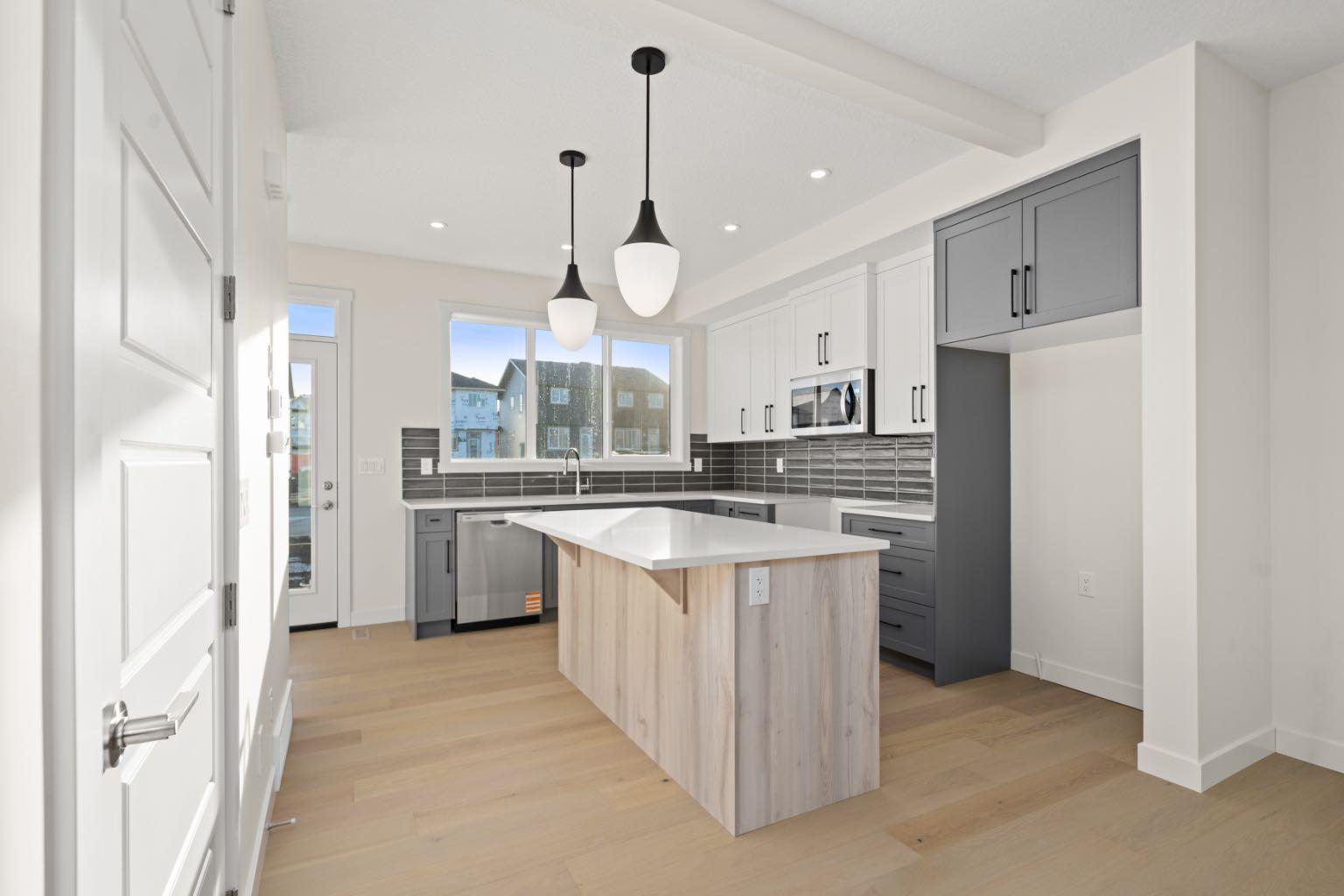 628 Sora Boulevard SE