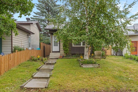 Photo of 28 Erin Croft Place SE, Calgary, AB T2B 2V3 (MLS # A2337354)