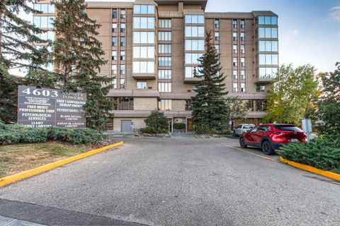 Photo of 4603 Varsity Drive NW #804, Calgary, AB T3A 2V7 (MLS # A2291609)