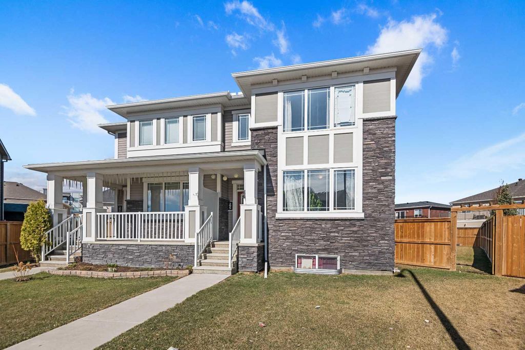 Photo of 295 Carrington Circle NW, Calgary, AB T3P 0Y6 (MLS # A2303947)