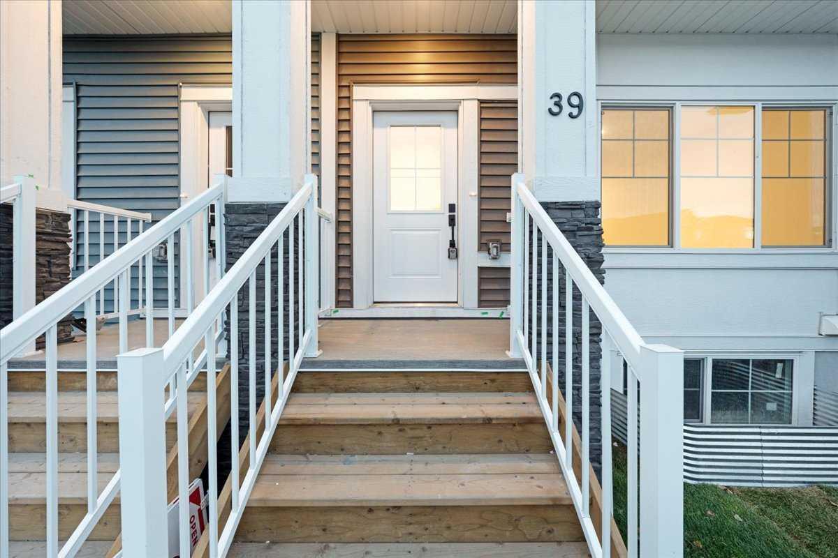 39 Baysprings Terrace SW