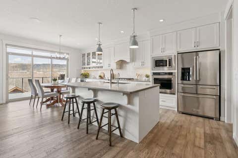 Photo of 126 Riviera View, Cochrane, AB T4C 0Z1 (MLS # A2308411)