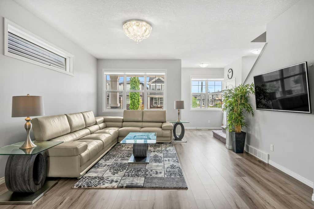 Photo of 147 Evanscrest Park NW, Calgary, AB T3P 1J3 (MLS # A2336356)