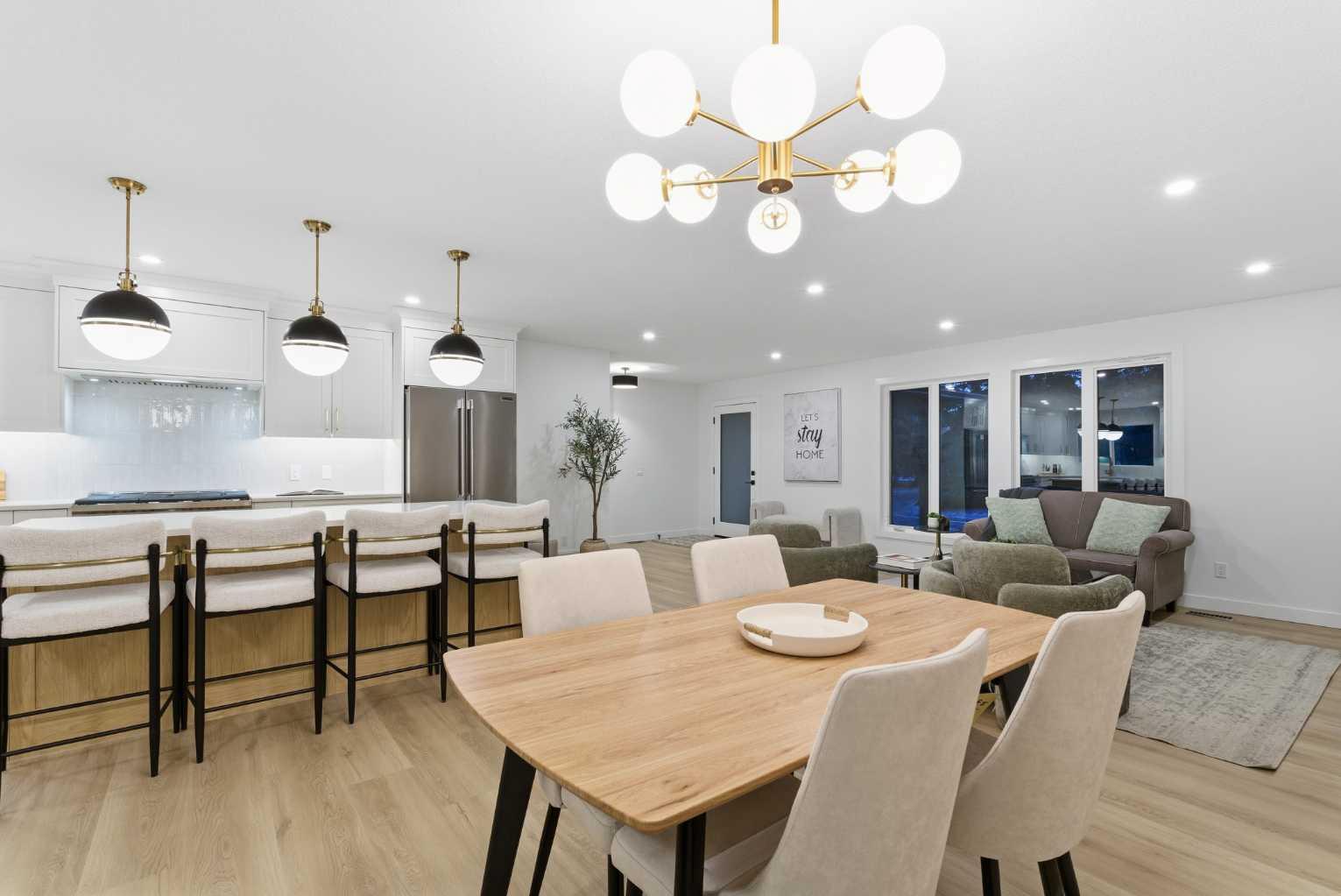 4904 Valiant Drive NW