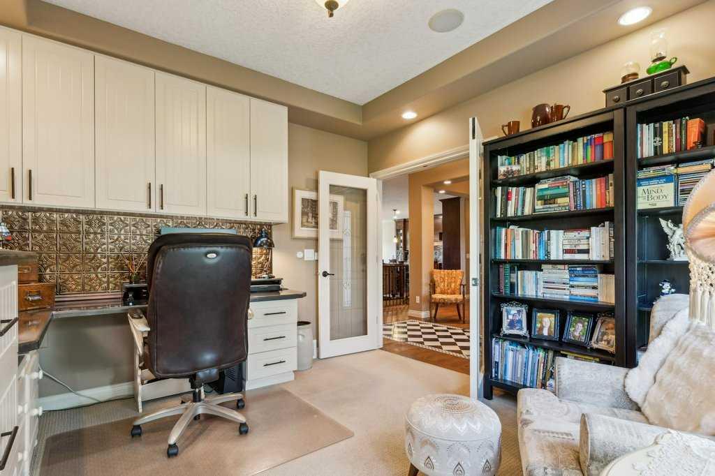 156 Tuscany Ravine Heights NW