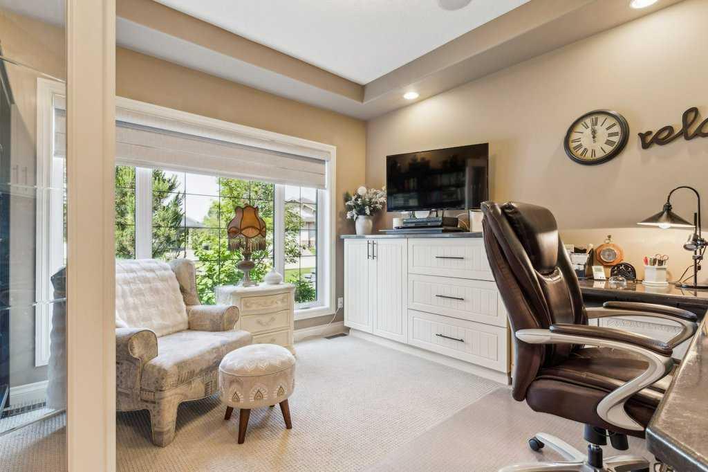 156 Tuscany Ravine Heights NW