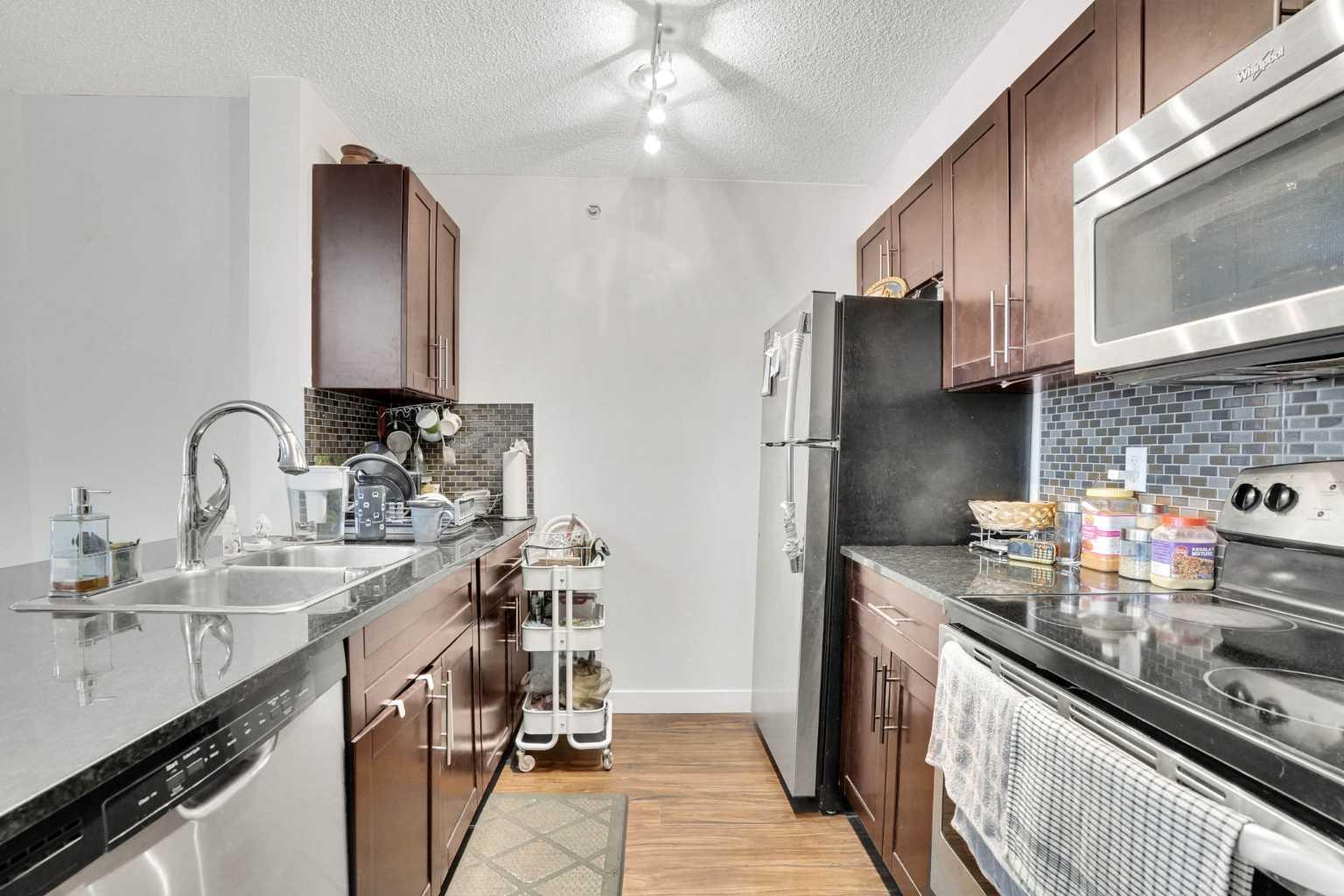 15 Saddlestone Way NE 411