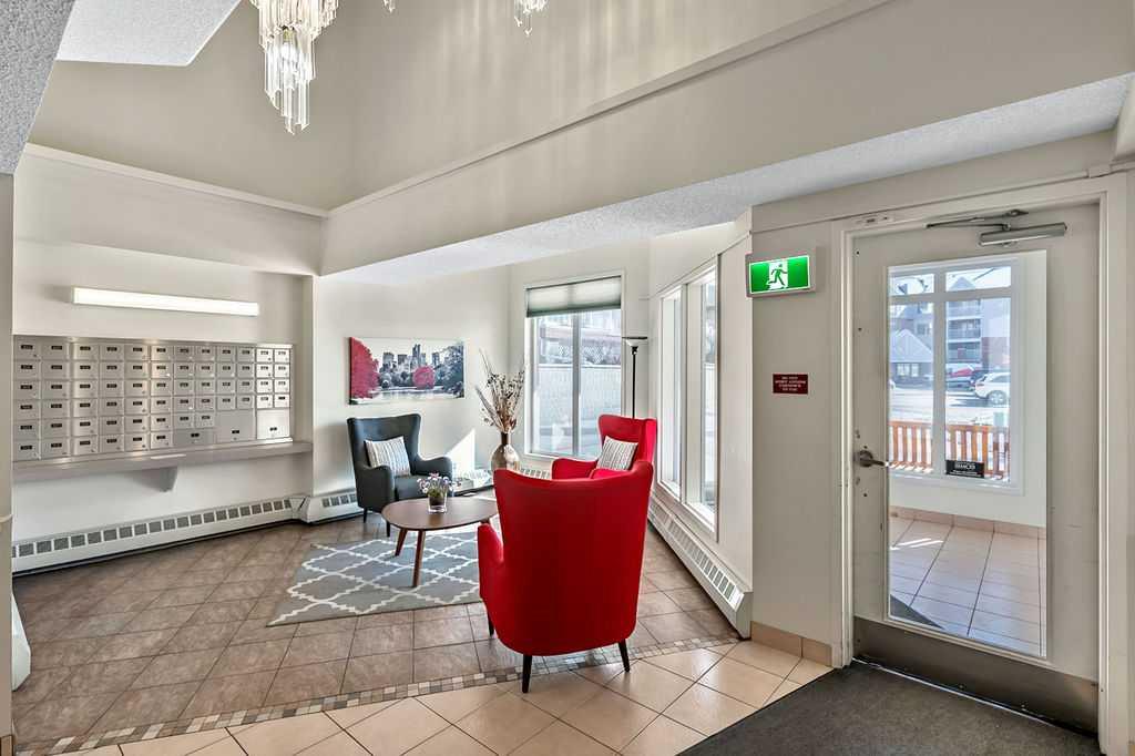 3212 Hawksbrow Point NW