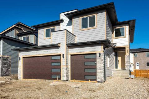 Photo of 105 Waterford Passage, Chestermere, AB T1X 3B4 (MLS # A2307373)