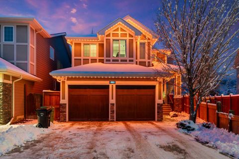 81 Cranbrook Place SE Calgary AB T3M 1S4
