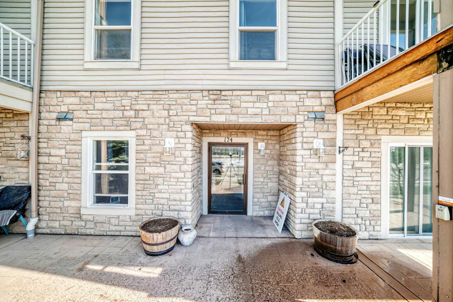 174 Railway Street N 106