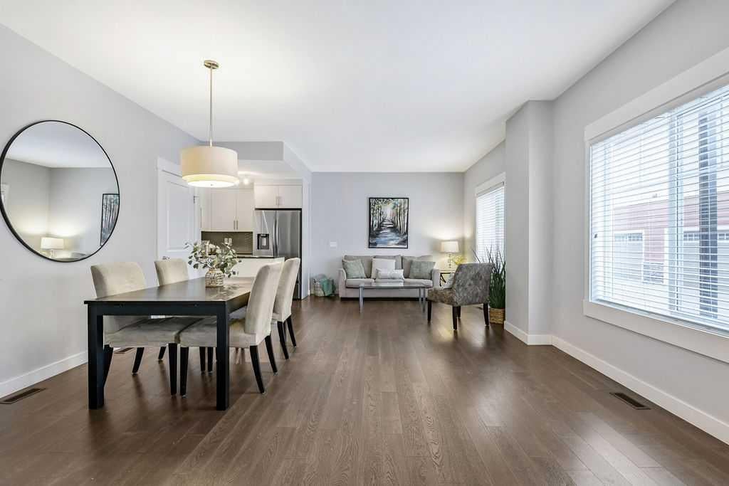 22 West Coach Manor SW