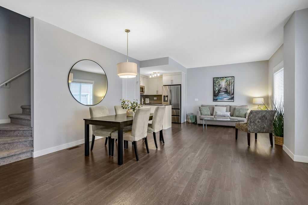 22 West Coach Manor SW