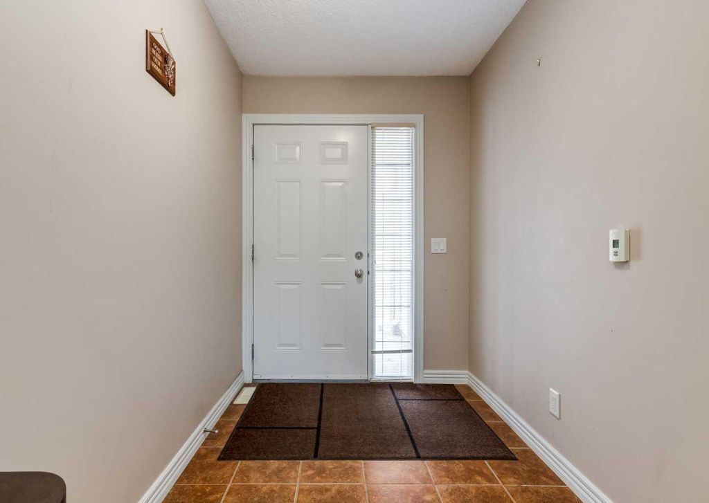 Photo of 12 Royal Oak Lane NW, Calgary, AB T3G 6B5 (MLS # A2272489)