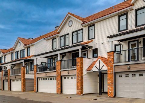 12 Royal Oak Lane NW Calgary AB T3G 6B5