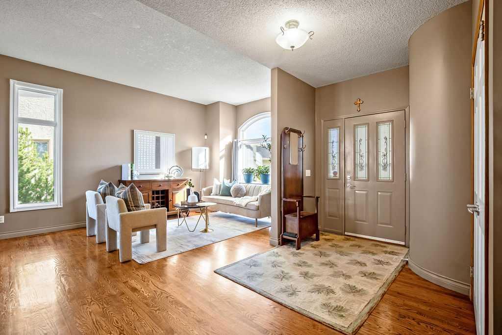 152 Douglas Woods Grove SE