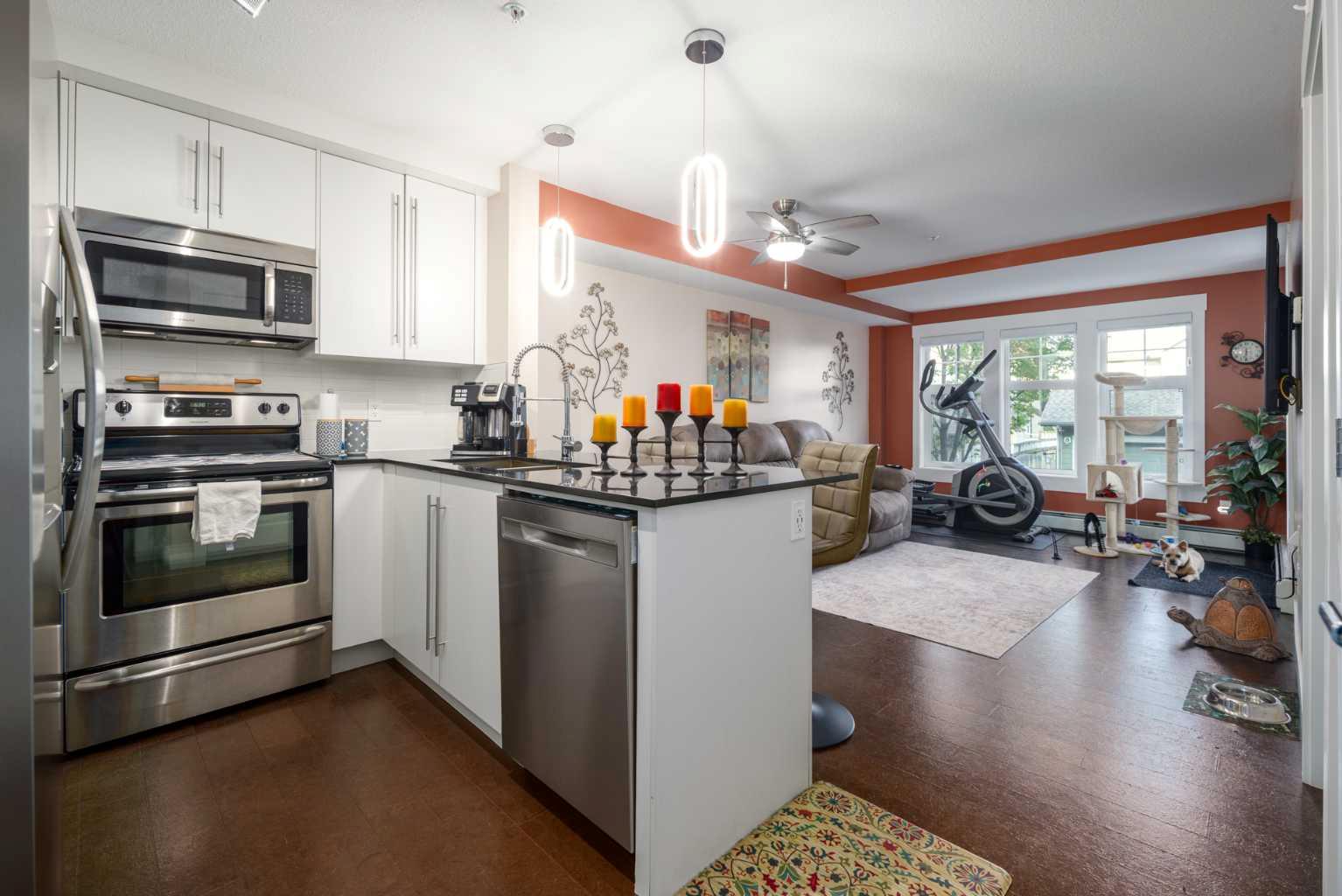 11 Mahogany Row SE 2105