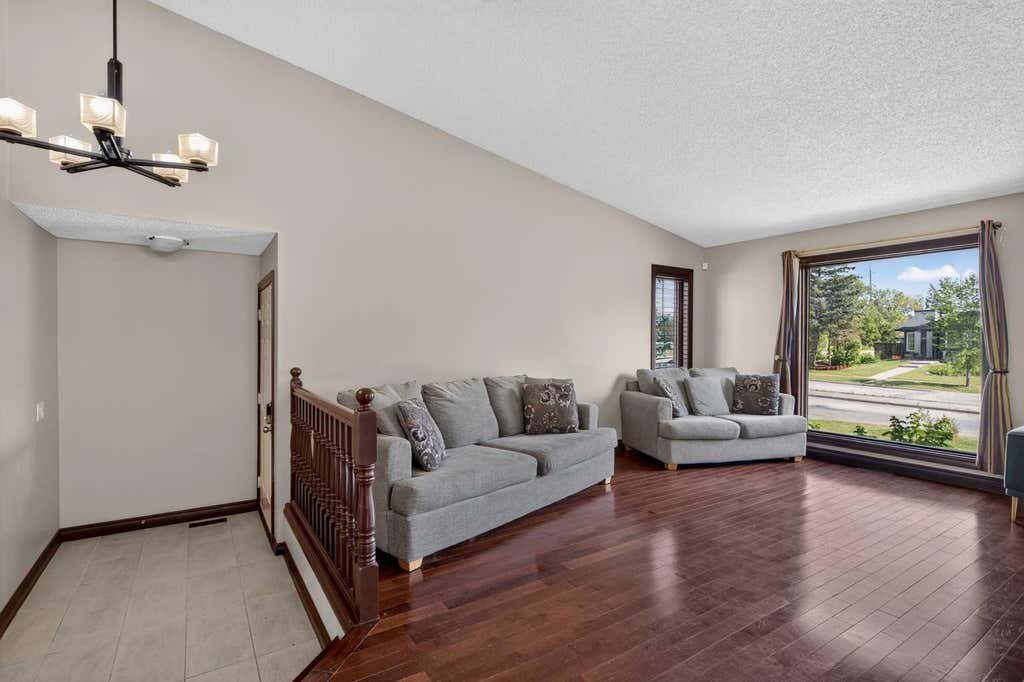 Photo of 196 Suncrest Way SE, Calgary, AB T2X 1W4 (MLS # A2338459)