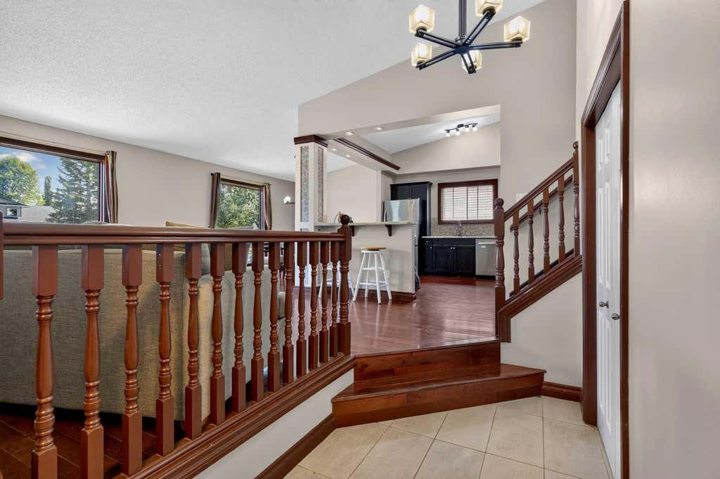Photo of 196 Suncrest Way SE, Calgary, AB T2X 1W4 (MLS # A2338459)