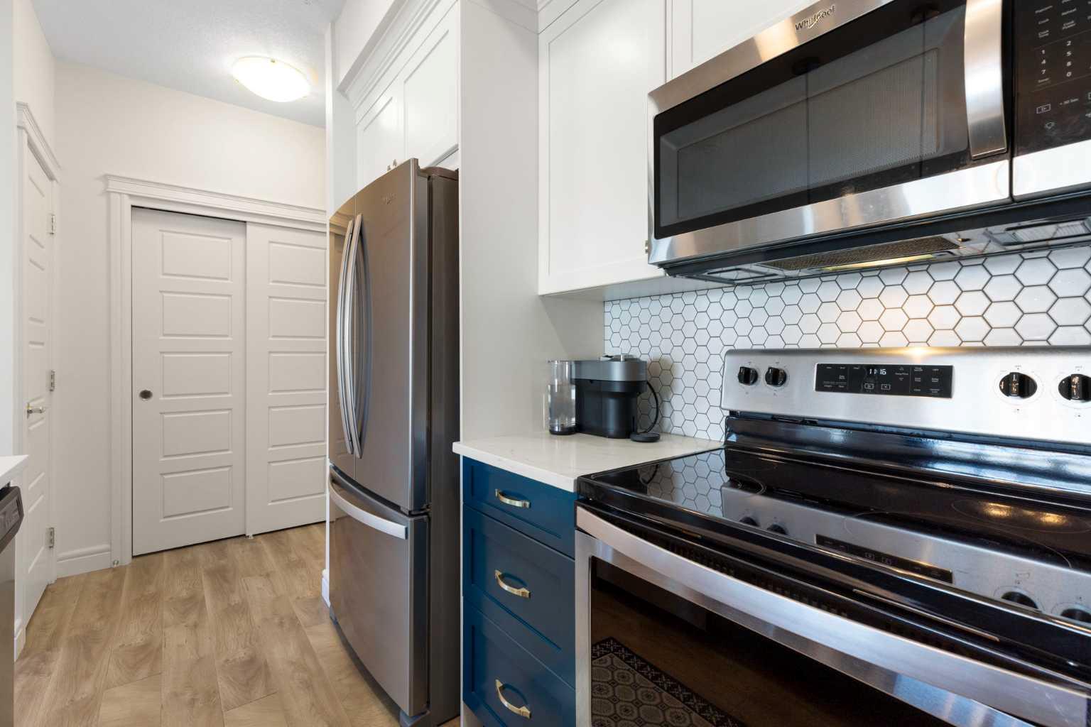 19621 40 Street SE 114