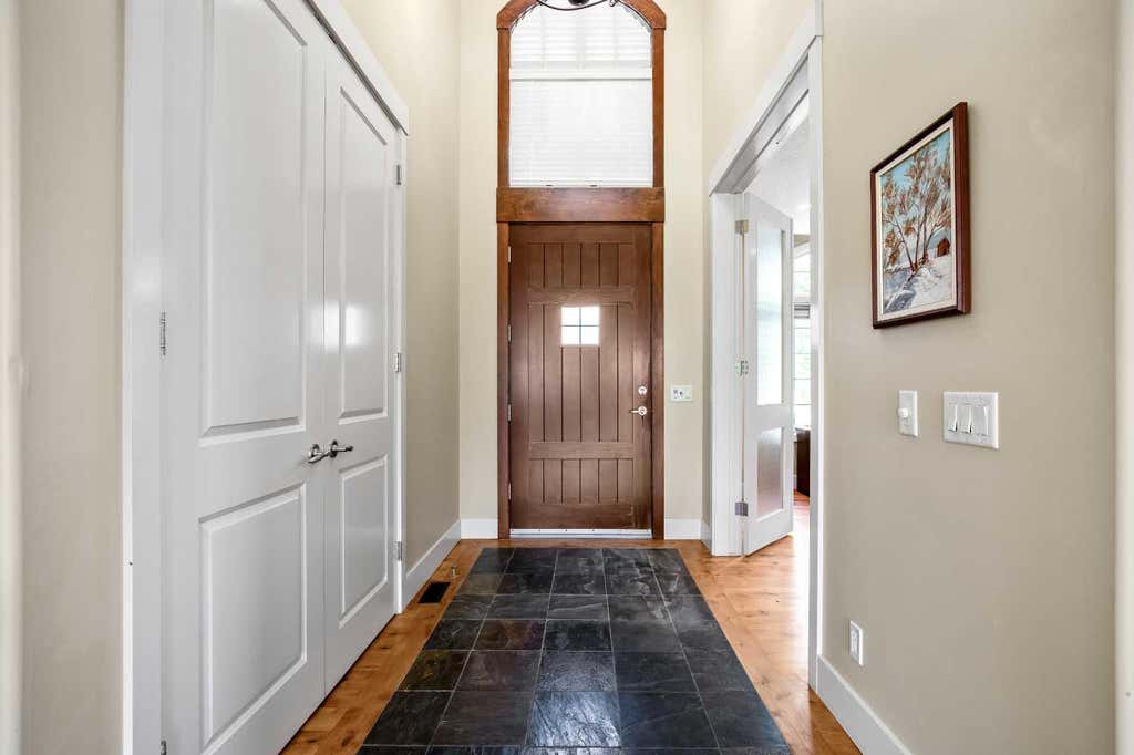 Photo of 150 Cimarron Drive, Okotoks, AB T1S 2P3 (MLS # A2321398)