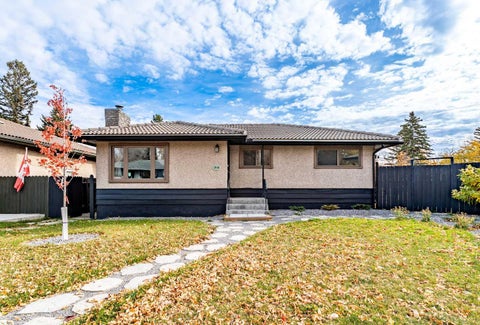 Photo of 2018 Cottonwood Crescent SE, Calgary, AB T2B 1T1 (MLS # A2353509)