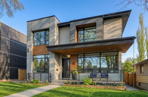Photo of 10 Lissington Drive SW, Calgary, AB T3E 5E1 (MLS # A2316876)