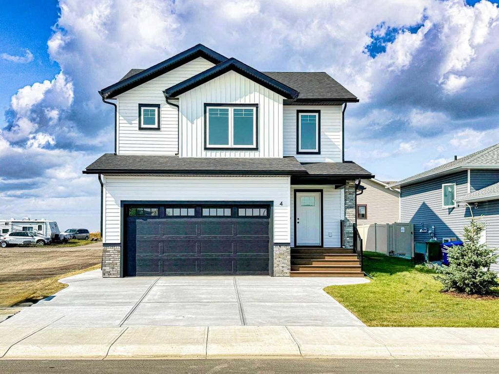 Photo of 4 Williams Avenue, Olds, AB T4H 0H1 (MLS # A2292439)