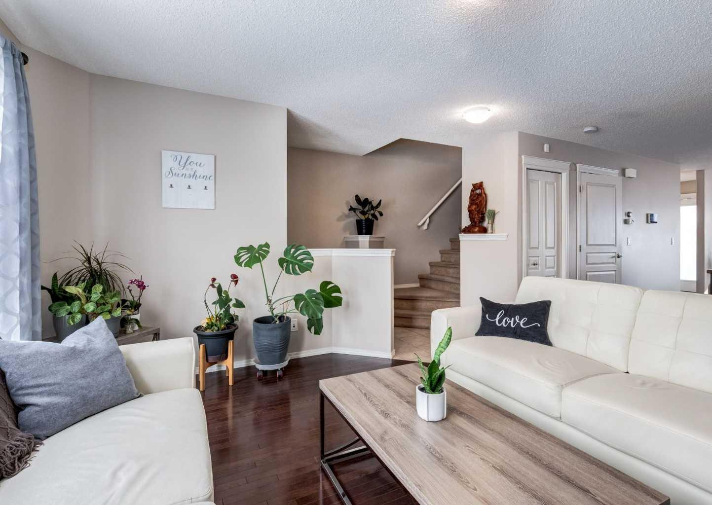 38 Autumn Crescent SE