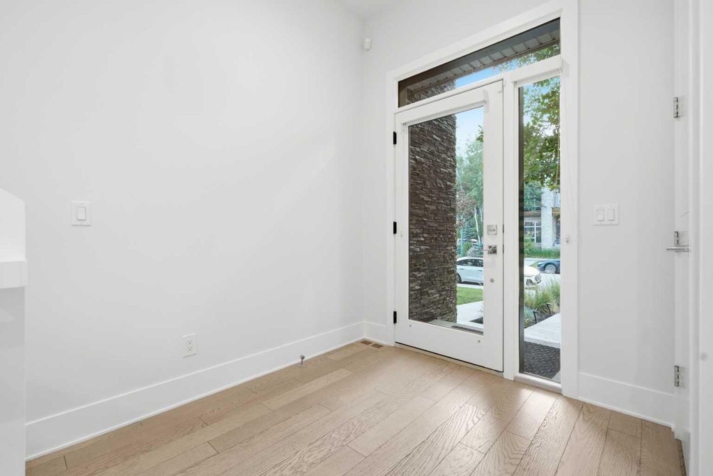Photo of 4318 17 Street SW, Calgary, AB T2T 4P8 (MLS # A2315733)