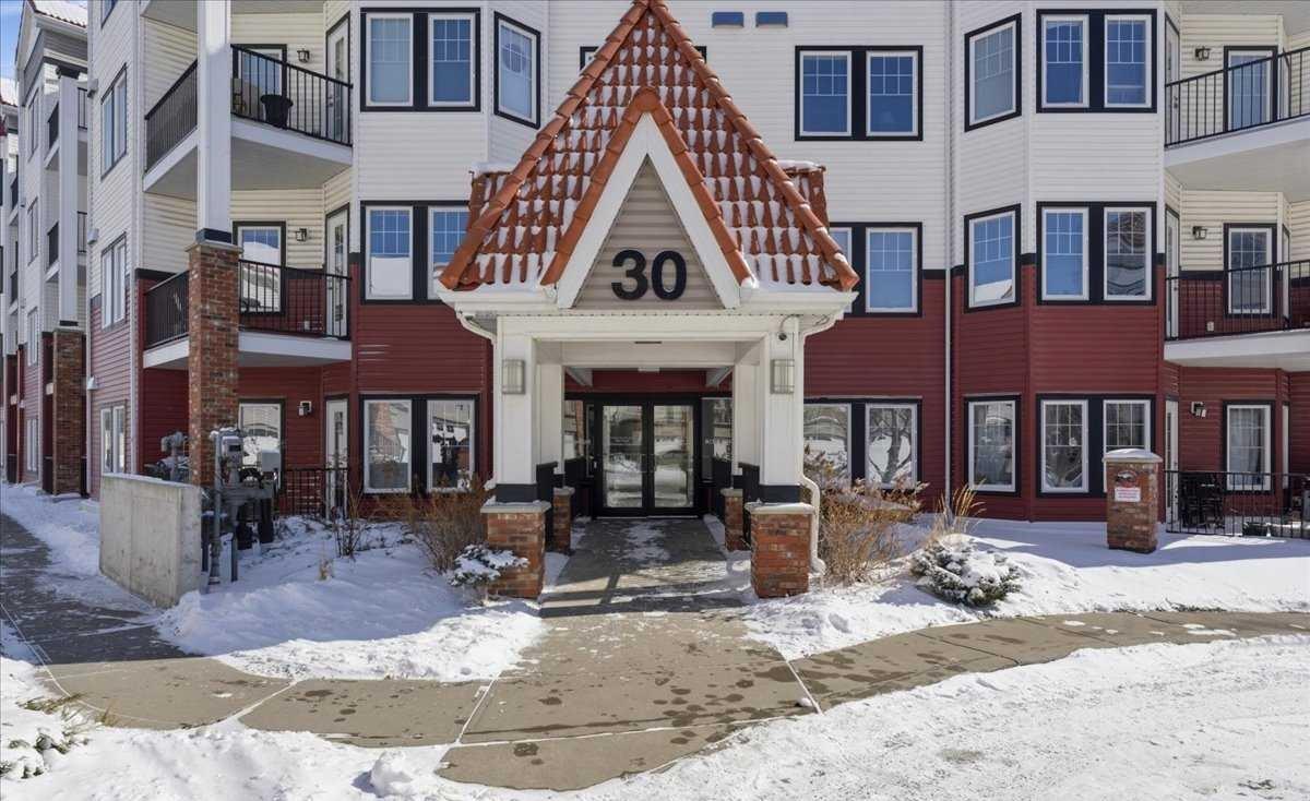30 Royal Oak Plaza NW 242