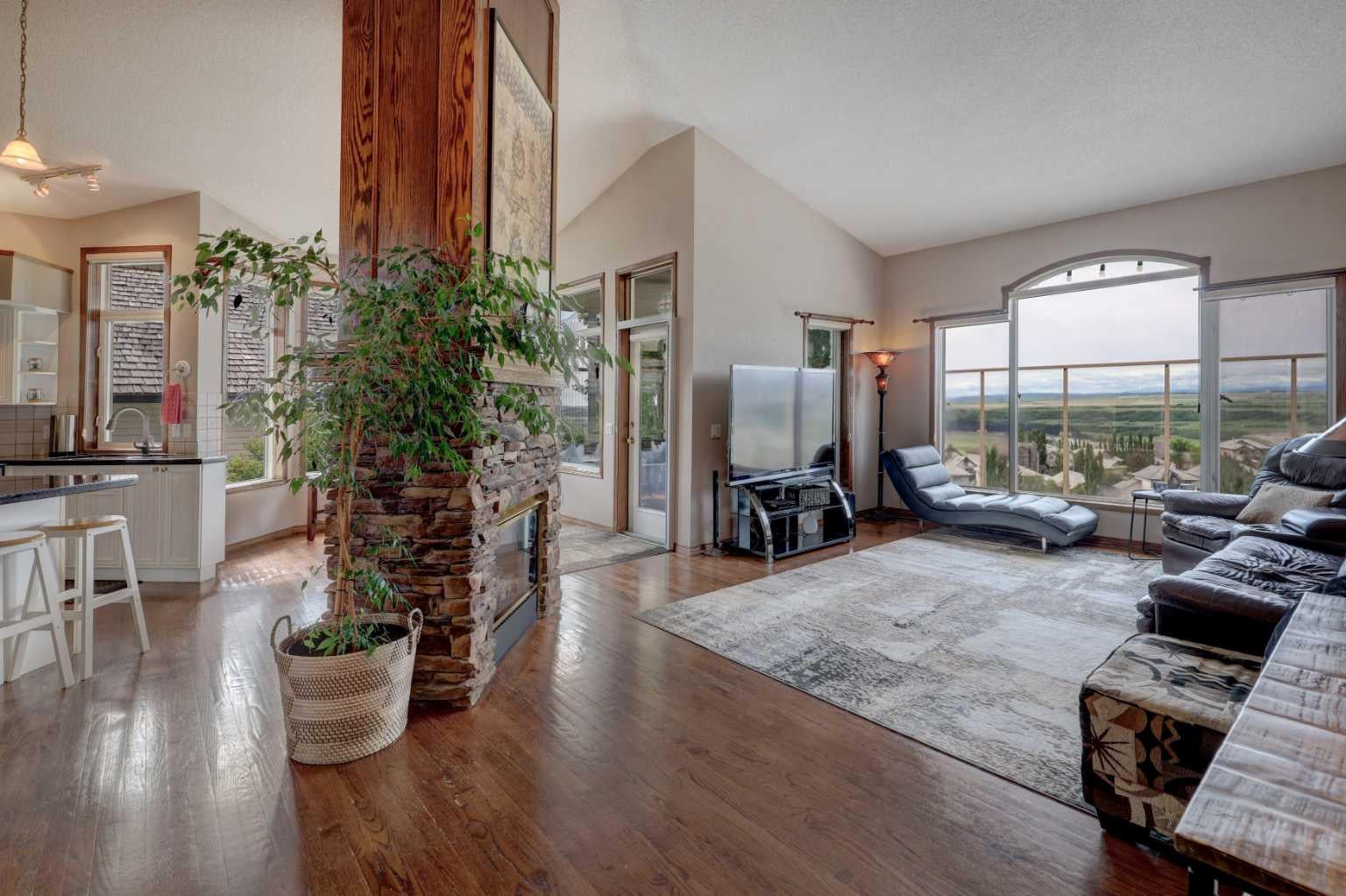 321 Gleneagles View
