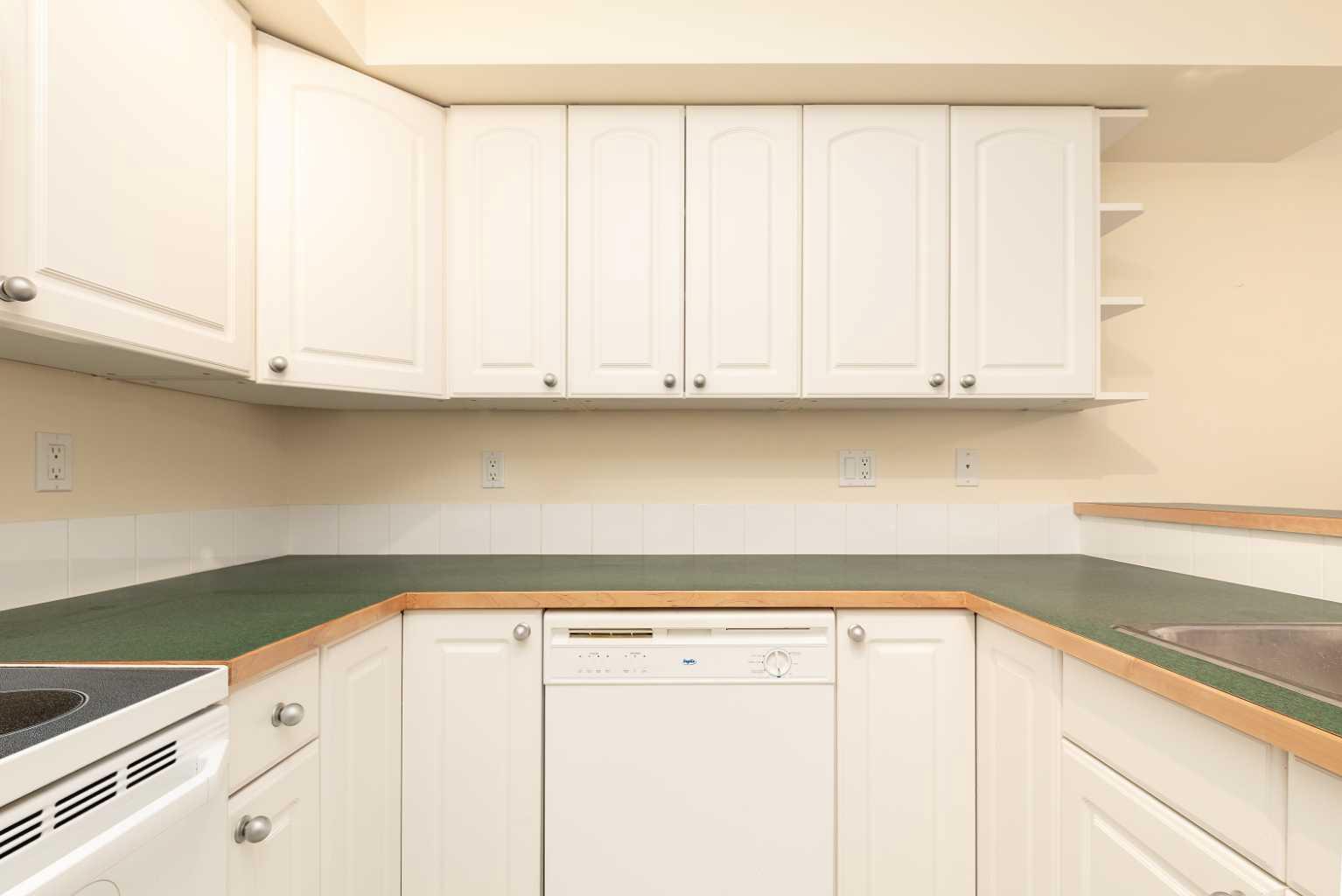 23 Chilcotin Lane W 212