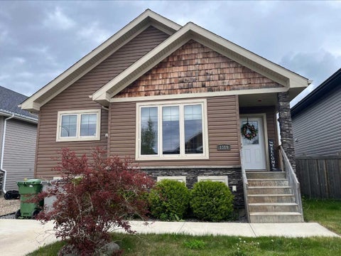 Photo of 1319 54 Avenue Close, Lloydminster, AB T9V 2K1 (MLS # A2331889)