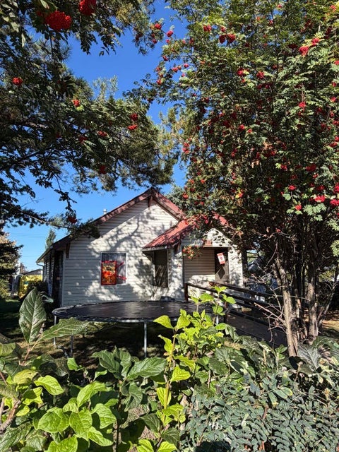 Photo of 4407 50 Street, Innisfail, AB T4G 1M4 (MLS # A2346265)
