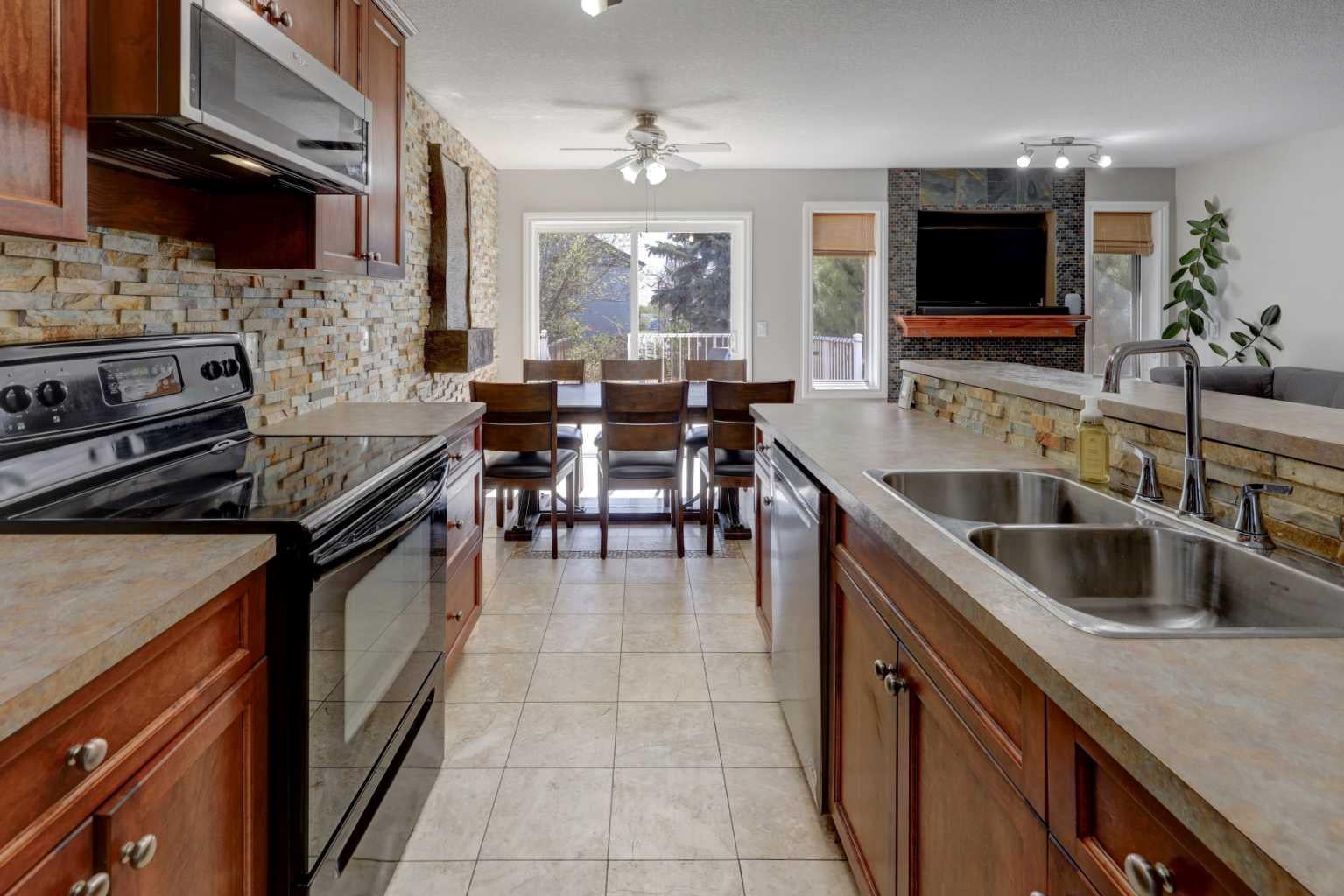 15 Parklane Drive
