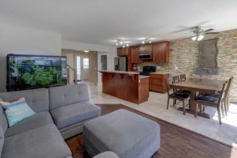 Photo of 15 Parklane Drive, Strathmore, AB T1P 1C2 (MLS # A2342008)