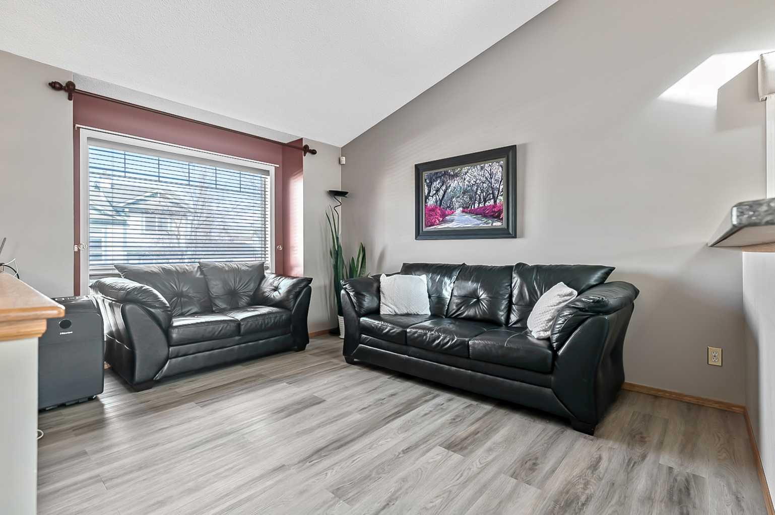 196 Erin Meadow Way SE