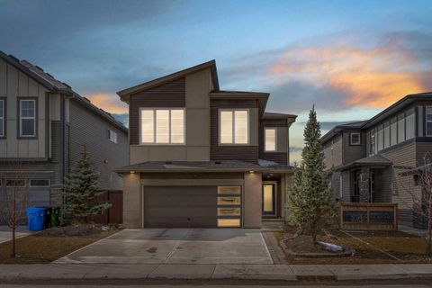 Photo of 81 Carringvue Manor NW, Calgary, AB T3P 1L7 (MLS # A2296085)