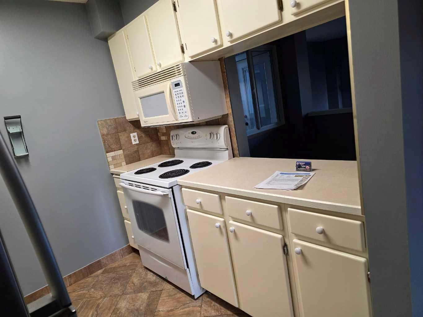 860 Midridge Drive SE 324