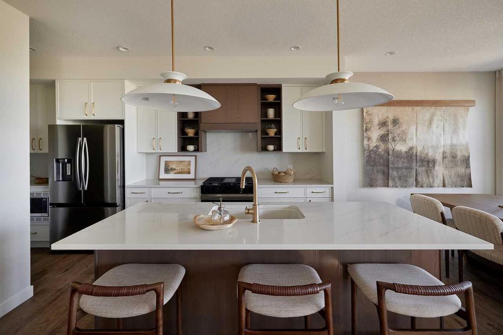 Photo of 9 Shawnee Passage SW, Calgary, AB T2Y 1G4 (MLS # A2290724)