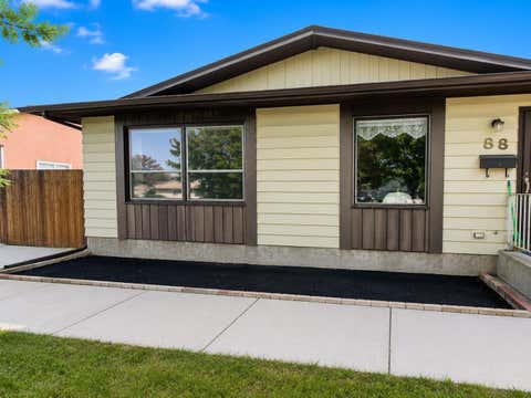 Photo of 88 Castleglen Way NE, Calgary, AB T3J 1T3 (MLS # A2333304)