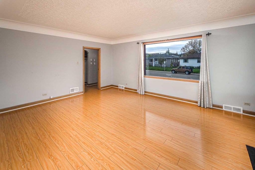 Photo of 1836 13 Avenue NW, Calgary, AB T2N 1L3 (MLS # A2350385)