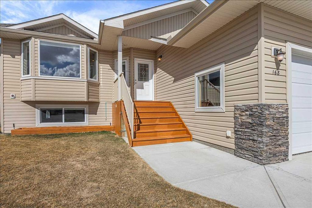 Photo of 168 Camden Court, Strathmore, AB T1P 1Y1 (MLS # A2296384)