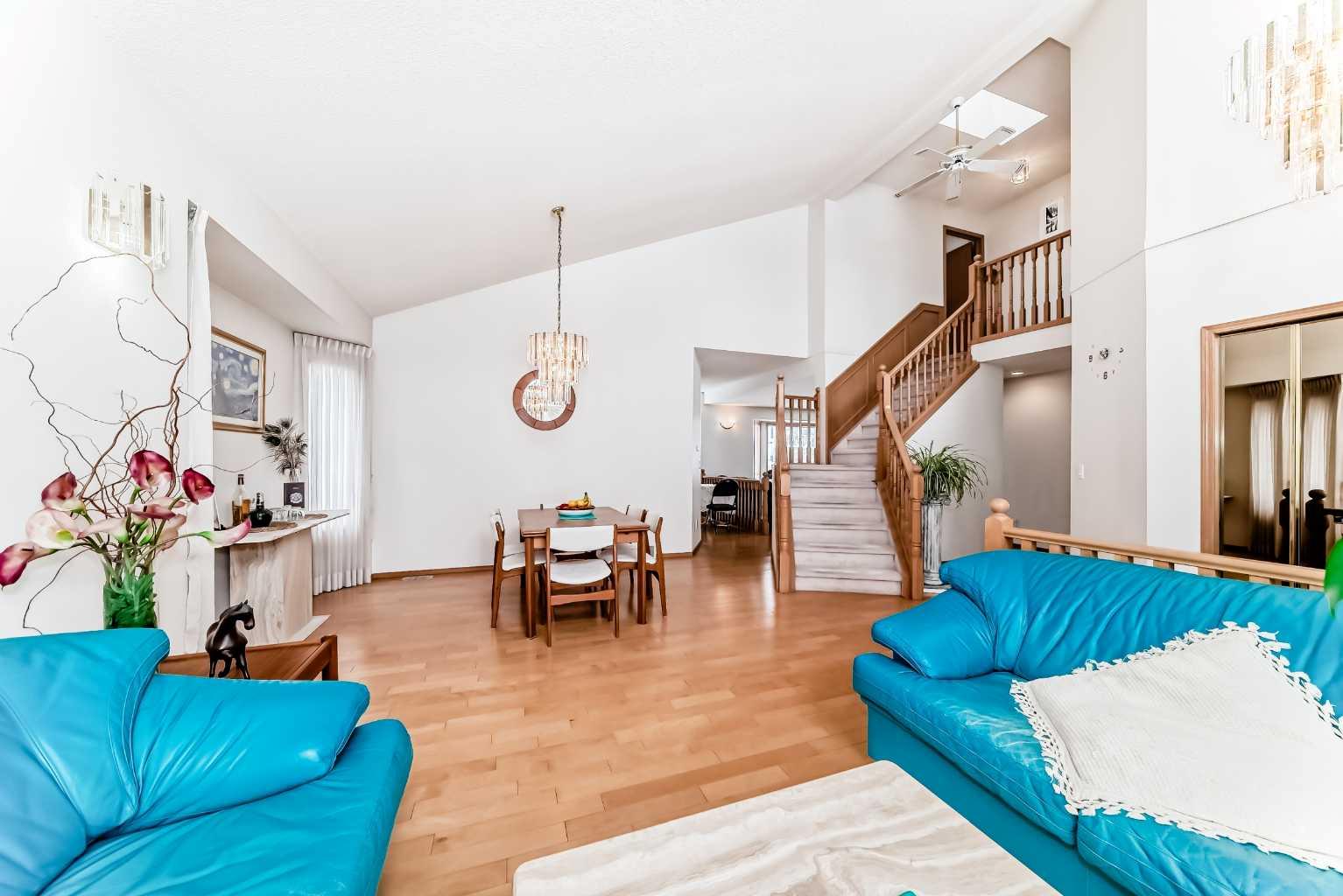 223 Hawkstone Close NW