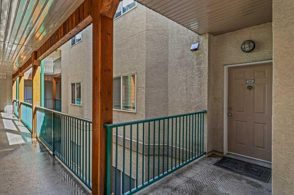 176 Kananaskis Way 211