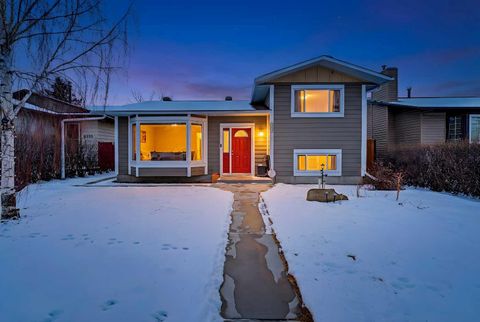 6331 Falton Road NE Calgary AB T3J 1J4