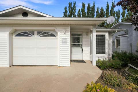 Photo of 4014 Shannon Drive, Olds, AB T4H 1V9 (MLS # A2339313)