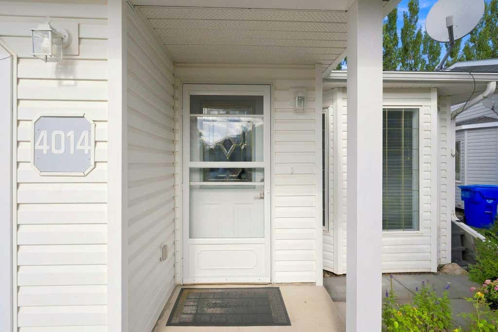Photo of 4014 Shannon Drive, Olds, AB T4H 1V9 (MLS # A2339313)