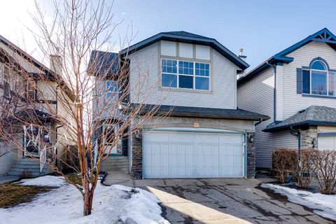 Property photo of 35 New Brighton Manor Se, Calgary, AB T2z 4g8
